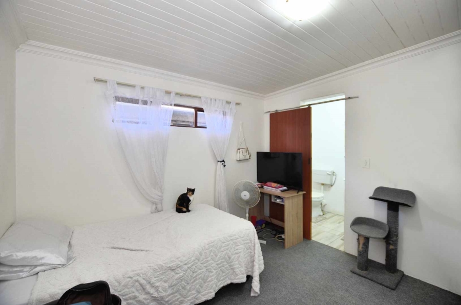 4 Bedroom Property for Sale in Bothasig Western Cape